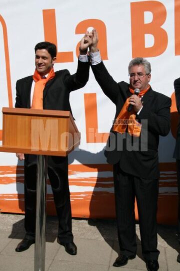 Europarlamentare: PD-L Suceava, debut de campanie în „Piața Uniunii Europene”