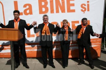 Europarlamentare: PD-L Suceava, debut de campanie în „Piața Uniunii Europene”