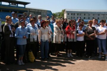 Peste o sută de factori poștali s-au aliniat la startul marșului de sâmbătă