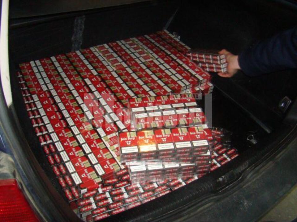 Vama Siret: Țigări făcute „preș”