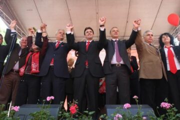 La mitingul electoral de la Iași a participat și președintele PSD, Mircea Geoană. Foto: MEDIAFAX