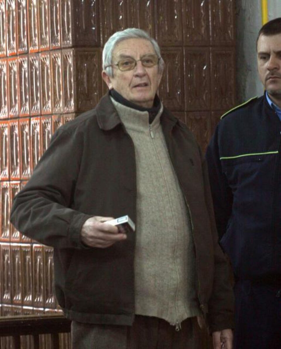 Stănculescu a ieșit din Spitalul Penitenciar Jilava, pentru rezolvarea problemelor de sănătate. Foto: MEDIAFAX