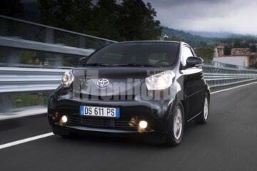 Toyota iQ