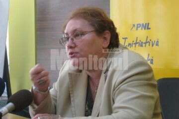 Renate Weber: „Sunt interesată cum se va poziționa doamna Monica Macovei cu voturile popularilor europeni, care încalcă grosolan drepturile omului”