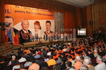 Eveniment: Familia PD-L Suceava și rudele i-au fost alături lui Petru Luhan la lansarea candidaturii
