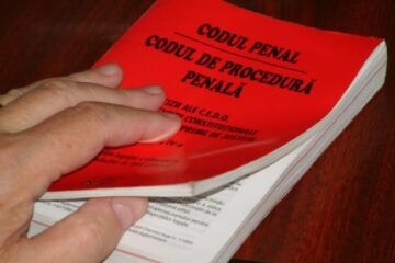 Guvernul își va asuma răspunderea în fața Parlamentului pe Codurile Penal și Civil în iunie. Foto: MEDIAFAX