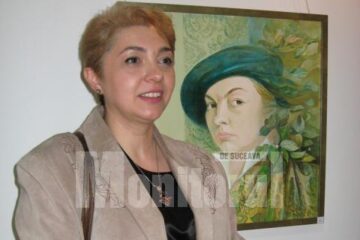 Camelia Rusu Sadovei și autoportretul între Madonă și infantă spaniolă