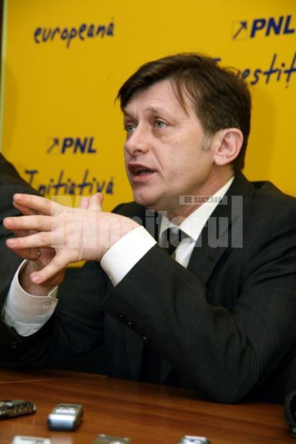 Președintele PNL, Crin Antonescu, vine astăzi în Suceava