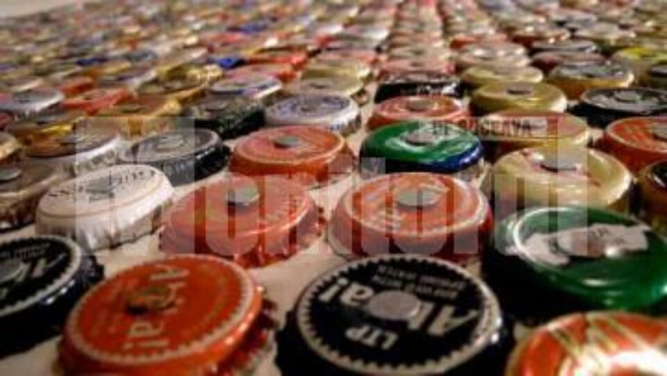 Din materiale reciclabile Din materiale reciclabile