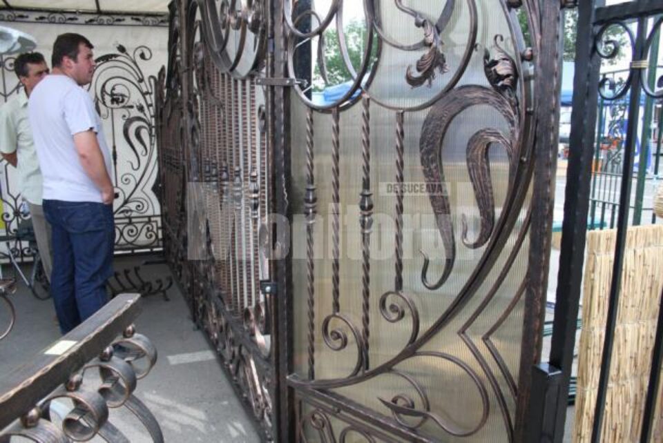 Târg: 40 de firme de construcție își expun oferta la Shopping City Suceava