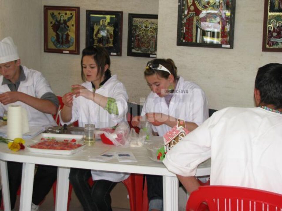 Elevi de la Centrul Școlar “Sf. Andrei” din Gura Humorului