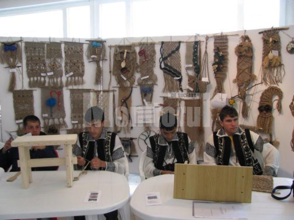 Elevi de la Centrul Școlar “Sf. Andrei” din Gura Humorului