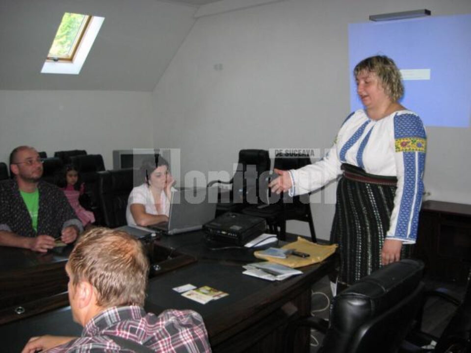 Nicoleta Zagura la sesiunea de comunicări cu proiecție de imagini