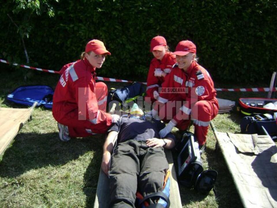 „Incendiu” la școală: 15 liceeni de la „Lațcu Vodă” Siret, pompieri de serviciu