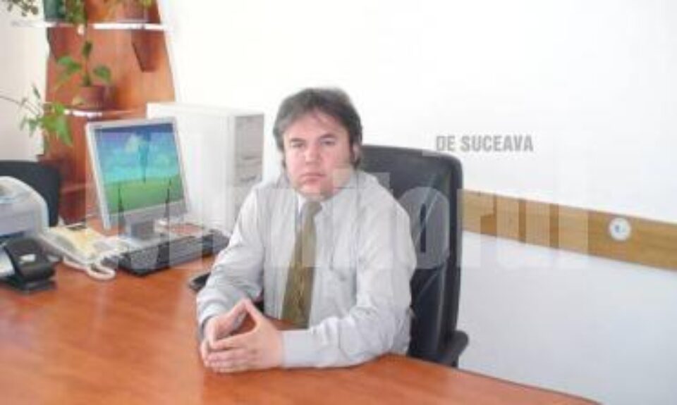 Daniel Hrenciuc va ocupa funcția deținută până acum de conf. univ. dr. Aurel Buzincu Daniel Hrenciuc va ocupa funcția deținută până acum de conf. univ. dr. Aurel Buzincu