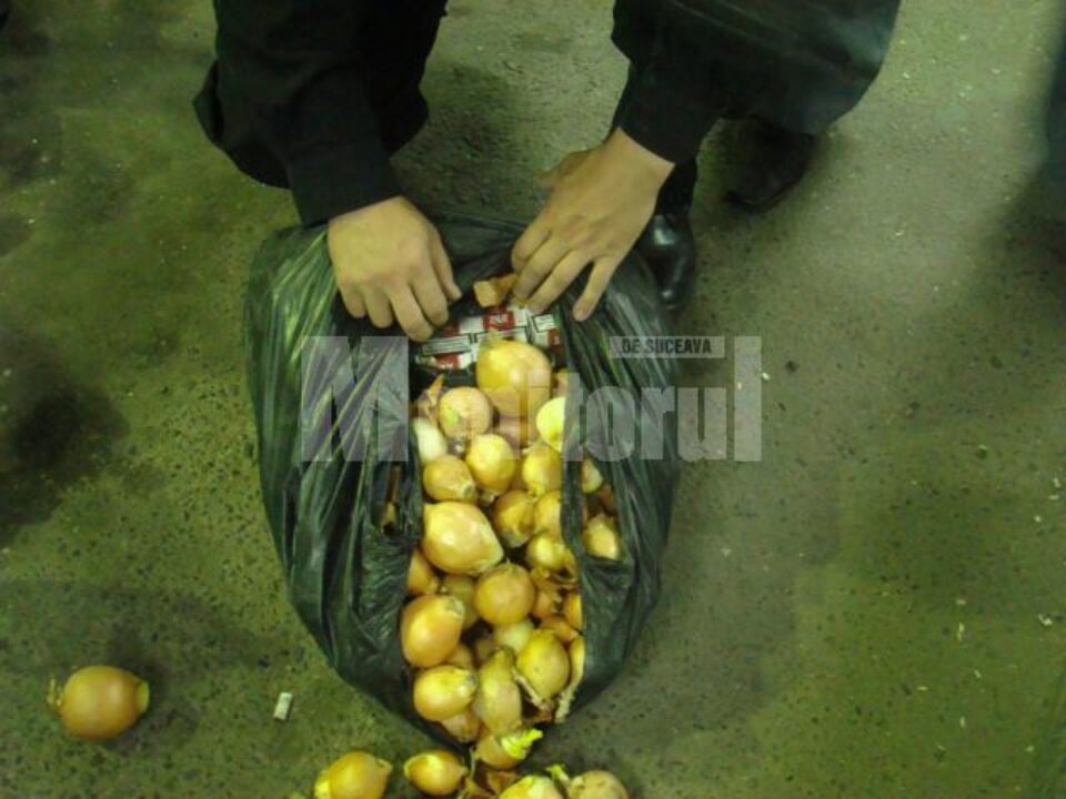 Contrabandă: Țigări în ceapă - „ultima modă” în Vama Siret