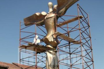 Monumentul eroilor și martirilor Bucovinei va fi sfințit astăzi, la ora 12