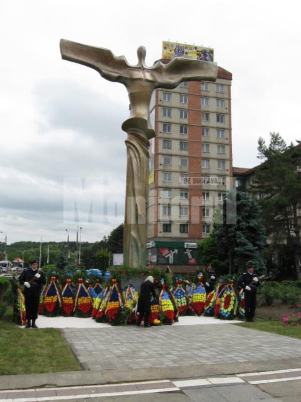 „Bucovina înaripată” a fost dezvelită și sfințită în centrul Sucevei
