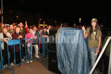 Vizită: EBA s-a întâlnit cu tinerii suceveni și a dat sfaturi politice pentru partidele din România