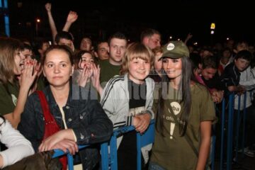 Vizită: EBA s-a întâlnit cu tinerii suceveni și a dat sfaturi politice pentru partidele din România