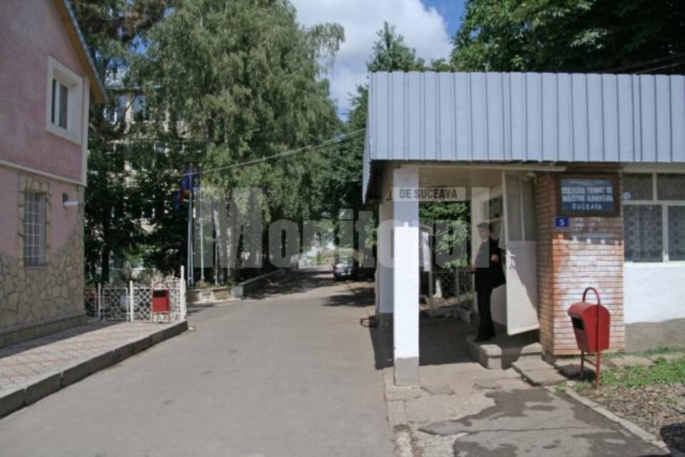 La Colegiul Tehnic de Industrie Alimentară Suceava s-au mai înregistrat numeroase acte de violență La Colegiul Tehnic de Industrie Alimentară Suceava s-au mai înregistrat numeroase acte de violență