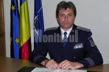 Șeful IPJ Suceava, comisarul-șef Ioan Nicușor Todiruț, felicitat de Renee Besseling