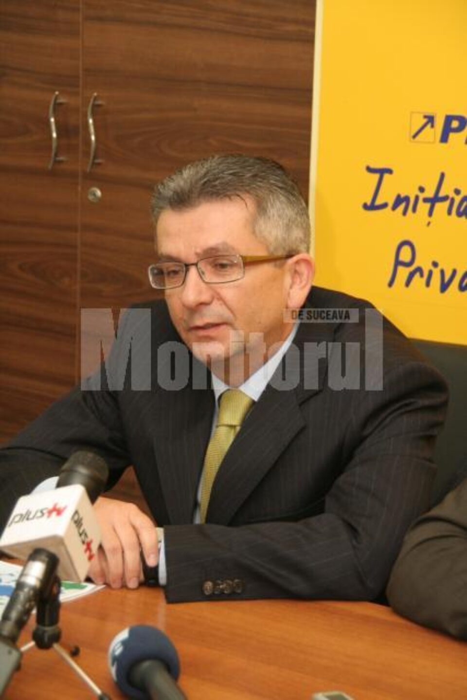 Excelență: Elevul cu bursa “Traian Popovici” a absolvit cu media 10