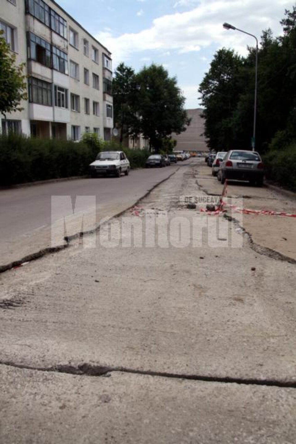 Delăsare: Tranșee săpate pe mijlocul unei străzi din centrul Sucevei