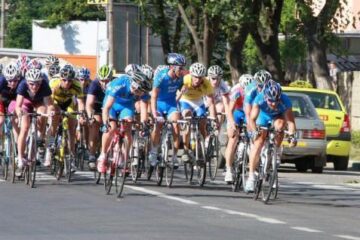 Amatorii de ciclism îi vor putea admira miercuri pe competitorii din Turul României