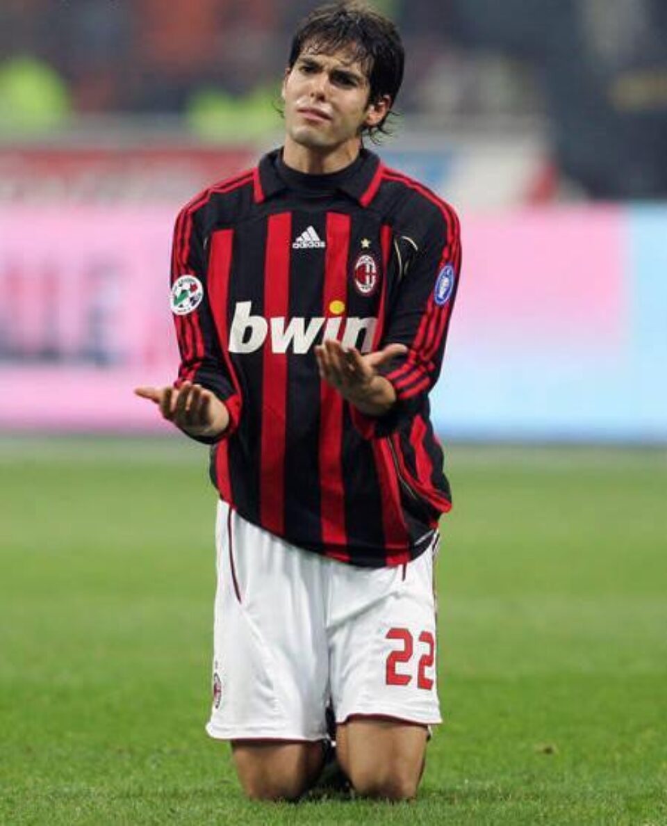 Kaka, transferat pe o sumă record Kaka, transferat pe o sumă record