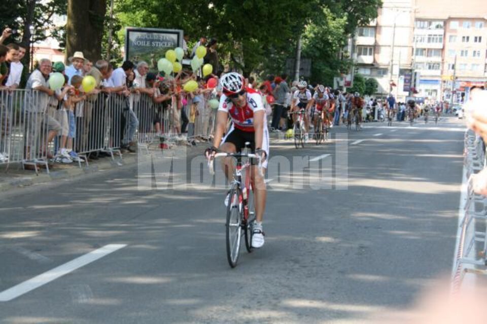 La sosirea cicliștilor participanți la Turul României au fost prezenți destul de puțini suceveni