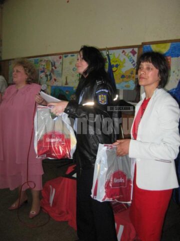 Tact pedagogic: Diplome pentru toți elevii Centrului Școlar Câmpulung