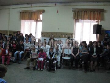 Tact pedagogic: Diplome pentru toți elevii Centrului Școlar Câmpulung