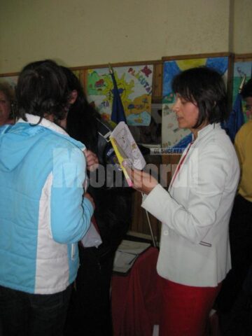 Tact pedagogic: Diplome pentru toți elevii Centrului Școlar Câmpulung