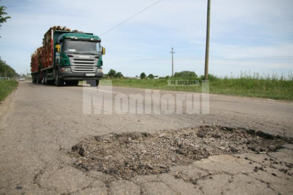 Imaginile surprinse ieri pe DJ 208 A sunt elocvente