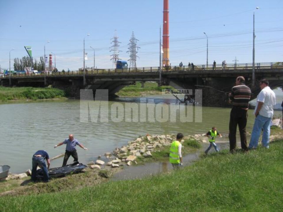 Corpul băiatului care s-a înecat lângă ștrand a ieșit la suprafață aproape de podul de lângă Bazar