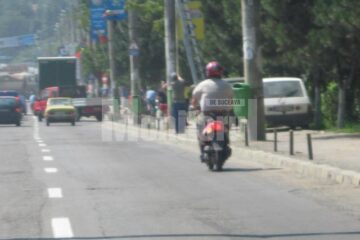 Conducătorii de motoscutere trebuie să urmeze un curs de legislație rutieră
