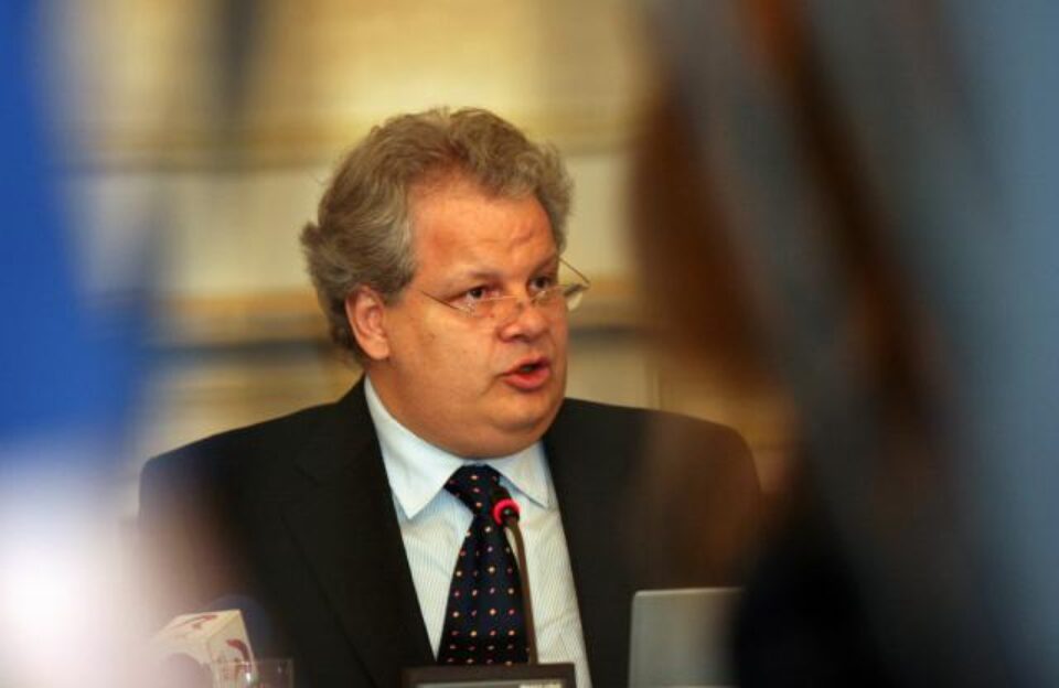 Jean Valvis a prelut datoria de circa 3 milioane de euro, urmând să și-i recupereze în instanță. Foto: MEDIAFAX