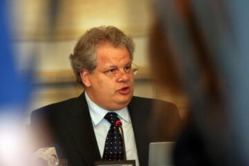 Jean Valvis a prelut datoria de circa 3 milioane de euro, urmând să și-i recupereze în instanță. Foto: MEDIAFAX