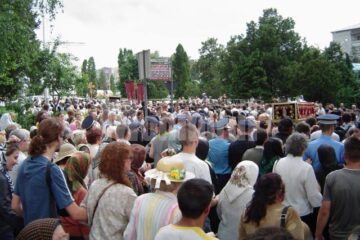 Pelerinaj: Mitropolitul Moldovei și Bucovinei vine de Sânziene la Suceava