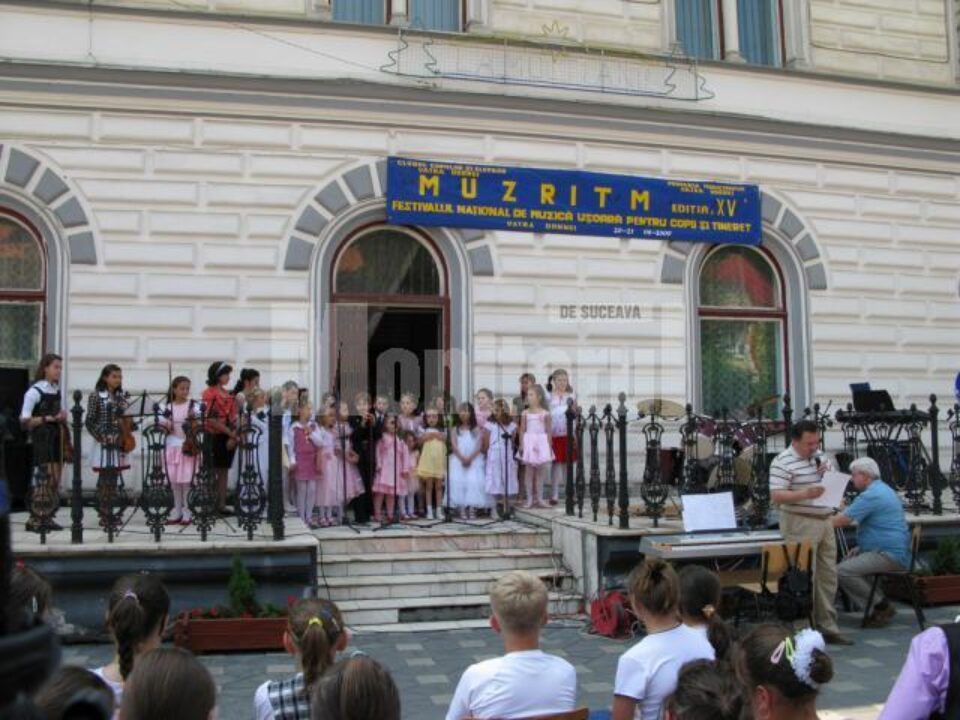 La Vatra Dornei: Peste 150 de tineri s-au întrecut la „Muzritm” La Vatra Dornei: Peste 150 de tineri s-au întrecut la „Muzritm”