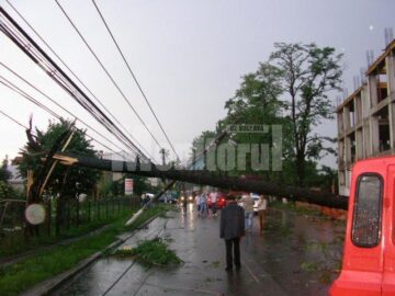 Prăpăd la Rădăuți, după o furtună de 40 de minute