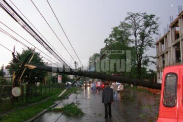 Prăpăd la Rădăuți, după o furtună de 40 de minute