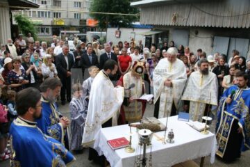 Un sobor de preoți a oficiat o scurtă slujbă de sfințire