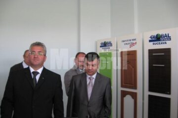 Târgul meșterilor populari a fost deschis ieri pe platoul Cetății de Scaun a Sucevei