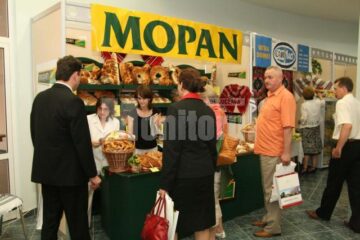 Târg: O sută de firme din Suceava și Cernăuți și-au expus produsele la Centrul Economic