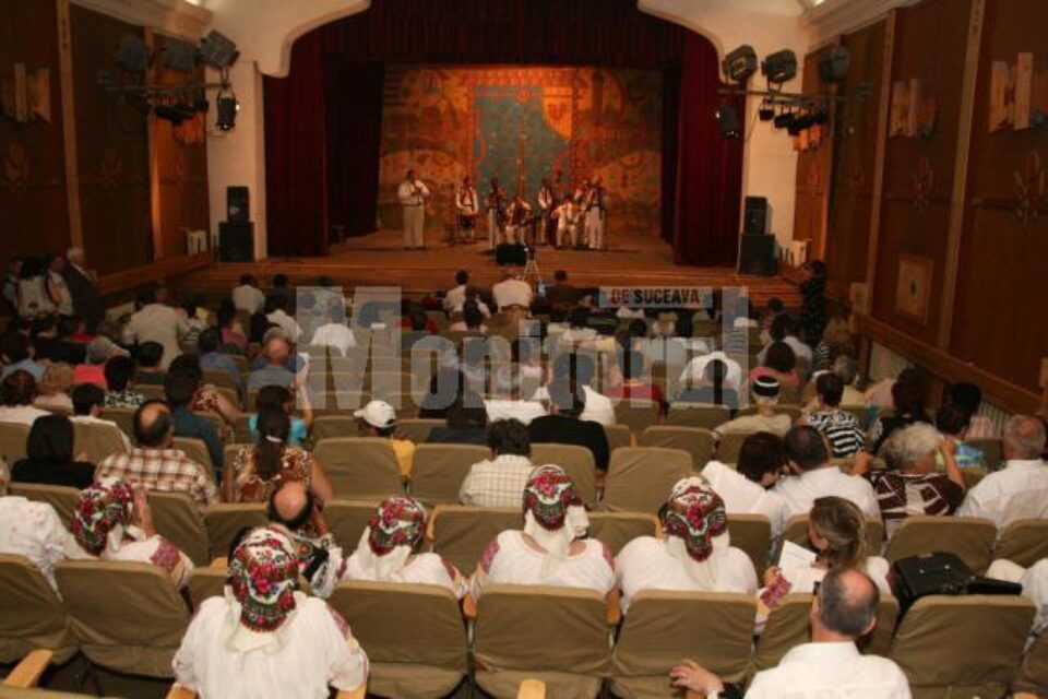 Dom Polski: Peste o sută de artiști amatori nevăzători din toată țara, pe scena suceveană