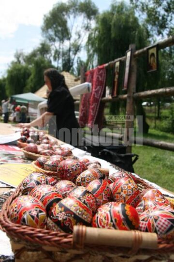 Oua incondeiate de mesteri bucovineni