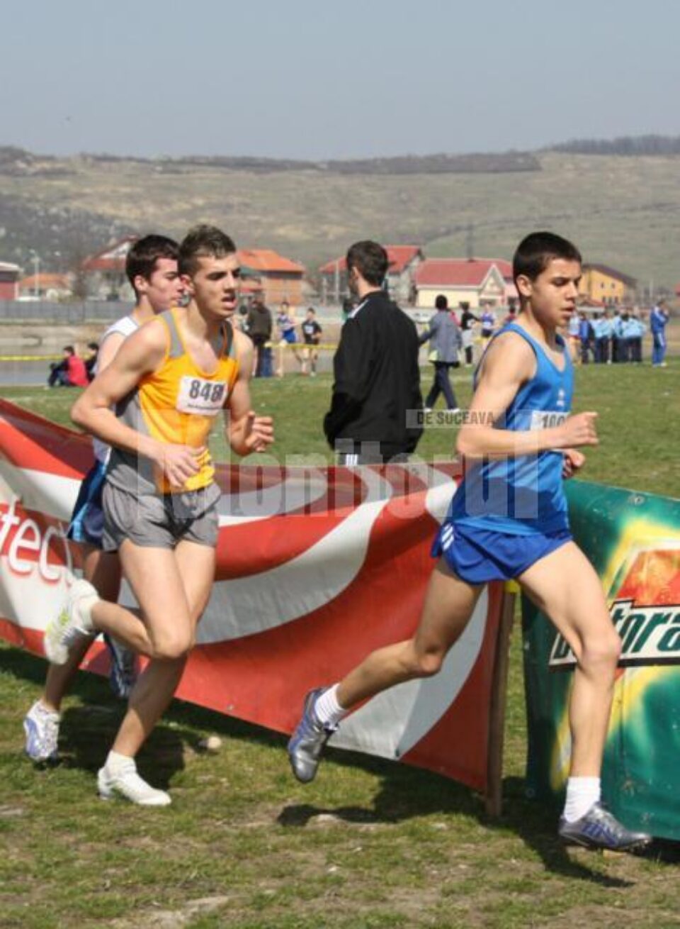 Alexandru Niță (în portocaliu) a pierdut la mustață medalia de aur Alexandru Niță (în portocaliu) a pierdut la mustață medalia de aur