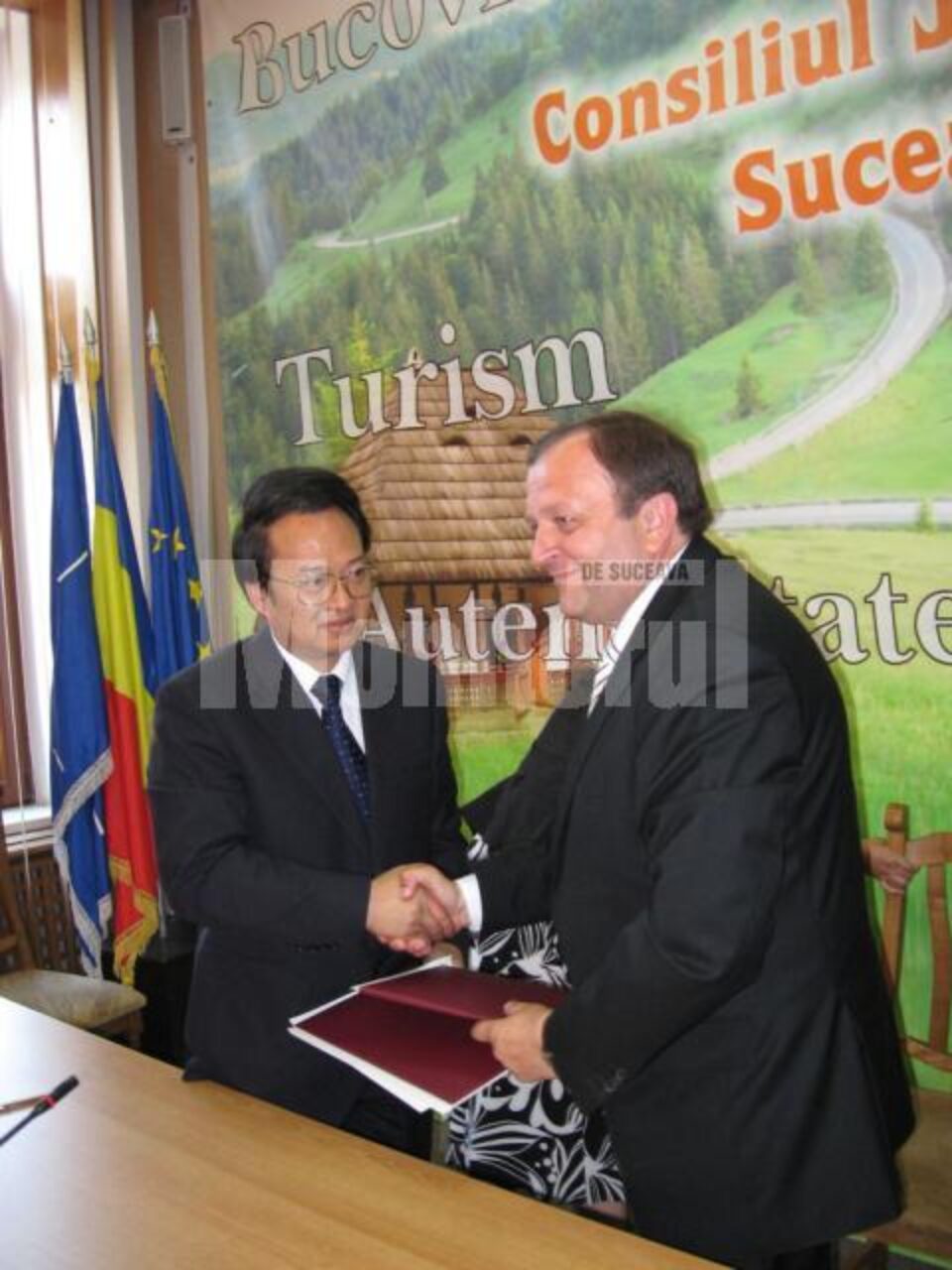 Viceguvernatorul provinciei Guizhou, Meng Qiliang, și Gheorghe Flutur au semnat protocolul de colaborare între cele două regiuni